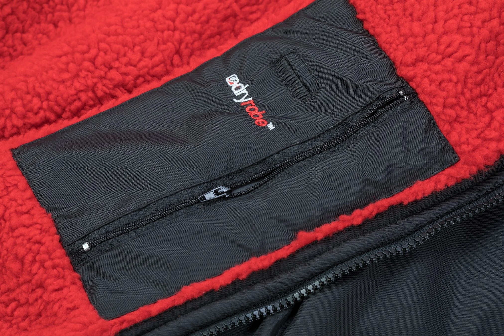 Dryrobe Adult Short Sleeve Black/Red 2 Dryrobe Adult Short Sleeve Black/Red - Image 2