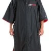 Dryrobe Adult Short Sleeve Black/Red